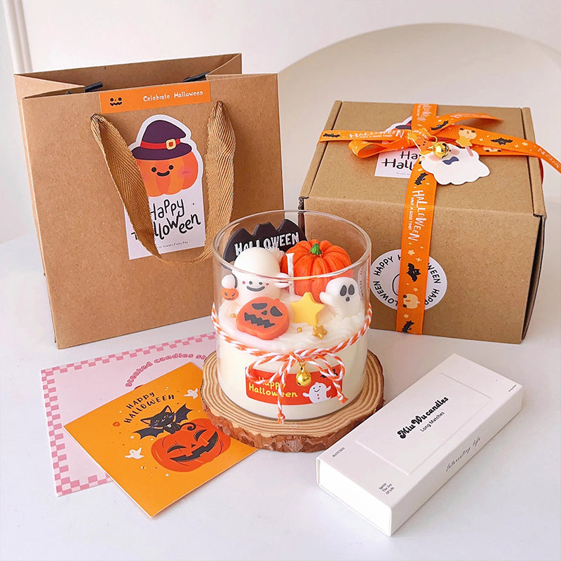 Halloween pumpkin ghost scented candle with a great appearance, cute and perfect as a souvenir gift